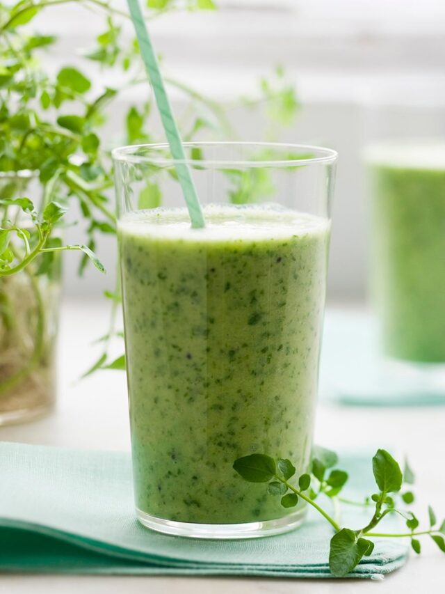 healthy-drink-green-smoothie-GettyImages-158311554