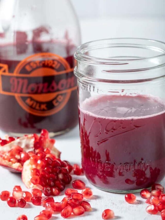 pomegranate-juice-650x975